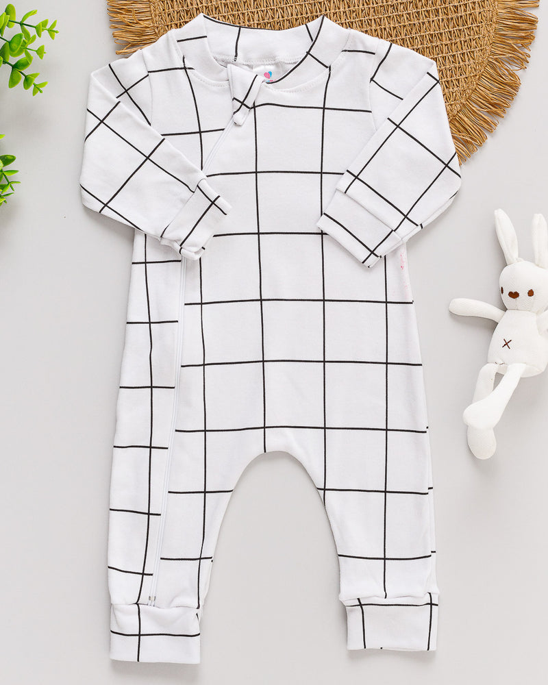 Macacão Bebê Suedine Branco Estampado Quadriculado