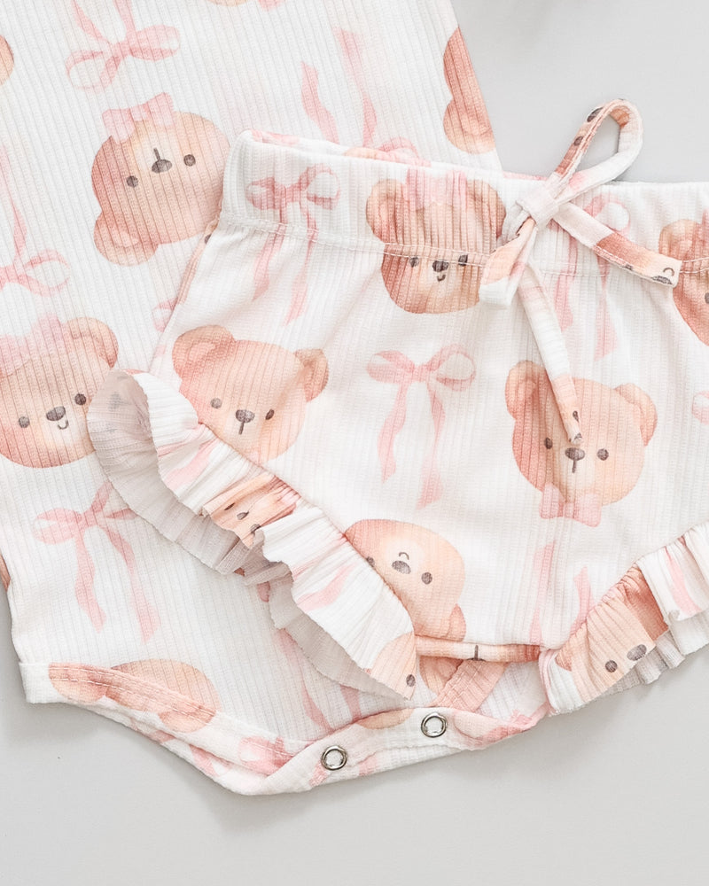 Conjunto Body Regata Babado e Tapa Fralda Ursinha Encantada