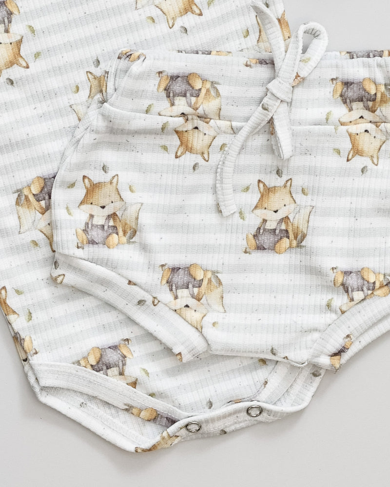 Conjunto Body Regata Listrada e Tapa Fralda Raposinha Bebê