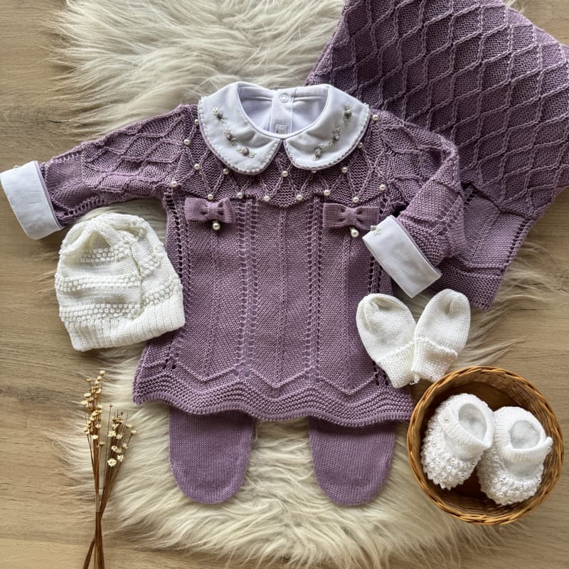 Saída Maternidade Losangos com Pérolas Detalhe Lacinhos Lavanda